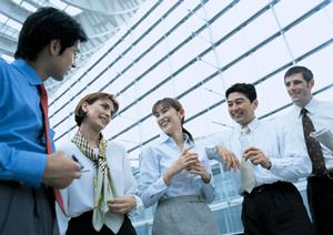 GILDAN白Tシャツの魅力とは